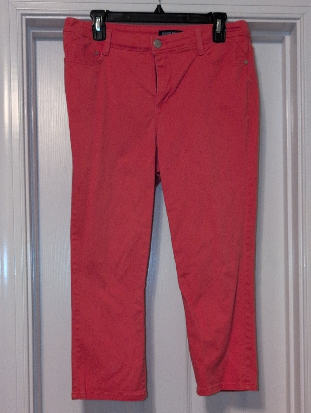 Bandolino Coral Pink Cropped Straight-Leg Pants